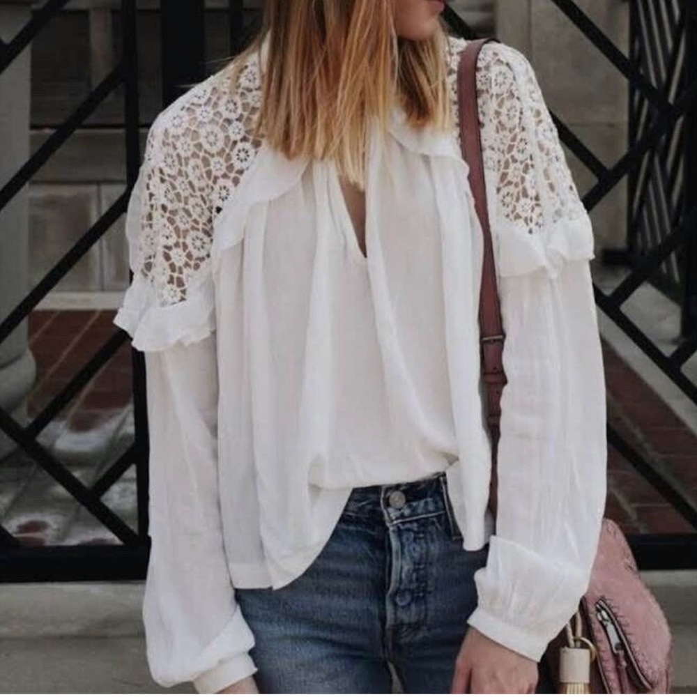 FREE PEOPLE LITTLE BIT OF LOVE TOP WHITE SIZE SMALL NEW
